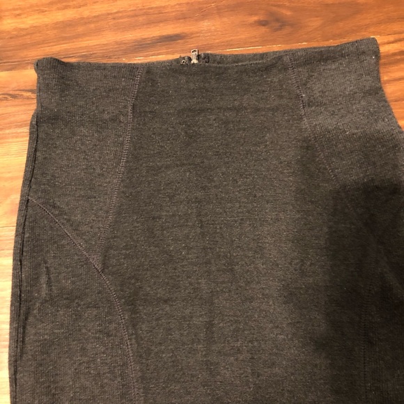 Forever 21 Bodycon Skirt - Picture 3 of 6